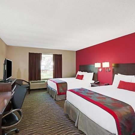 New World Inn & Conference Center Колумбус Екстер'єр фото